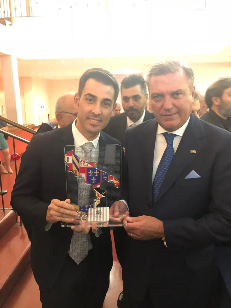 96d7fdb1-c1ed-4f5f-b7cc-b8163138e62b