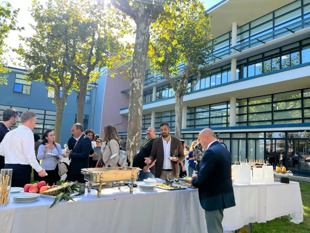 f3d973d5-8942-4682-8cff-1844d2eac8ed